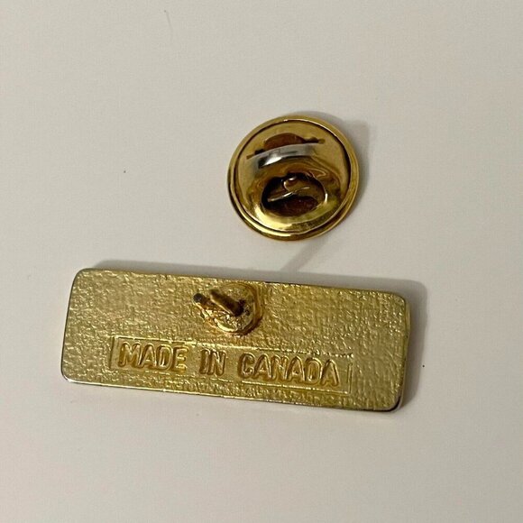 Vintage Shell Oil Company Lapel Pin Shell Helps - Picture 6 of 9